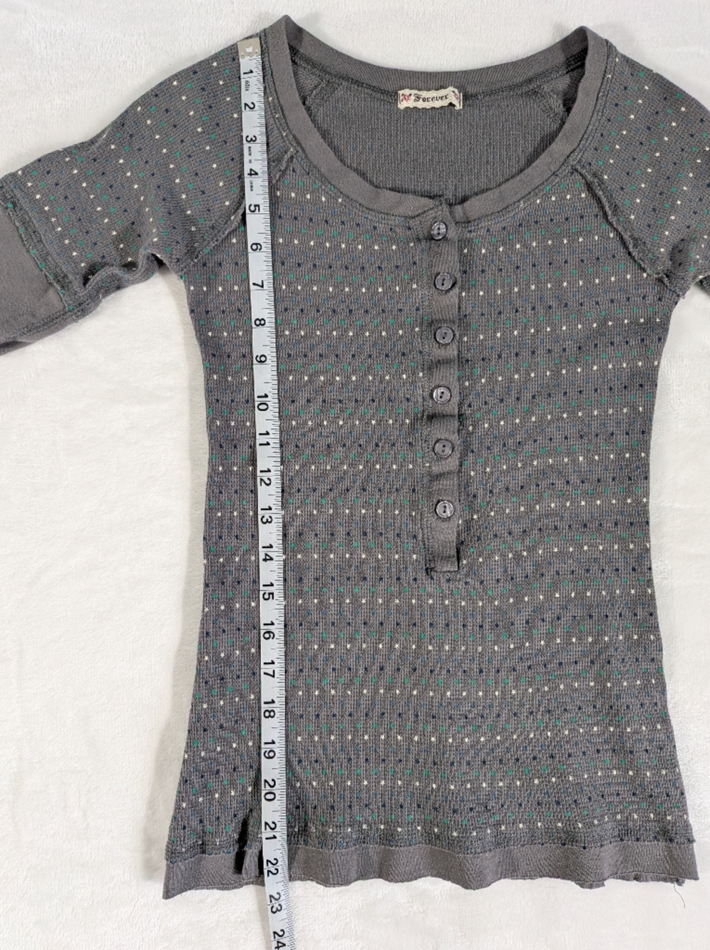 ❤️ Forever 21 Star Pattern Gray Fitted Henley Knit Top Size XS/S - Picture 9 of 10